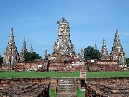 Overview of the main Prang at Wat Chai Wattanaram, with surrounding smaller prangs and towers. 
