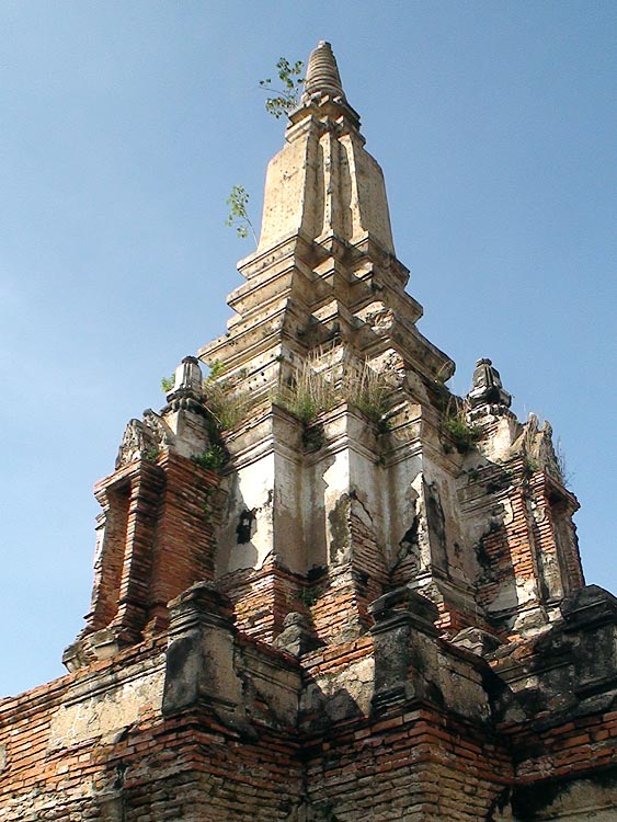 One of the chedis in the old temple compound of Wat Phutthaisawan