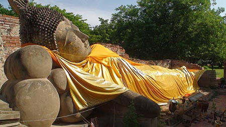Reclining Buddha Image at Wat Phutthaisawan