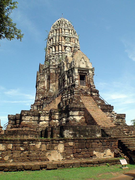 Main prang at Wat Ratchaburana