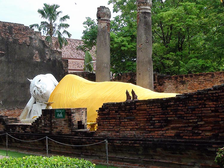 Reclining Buddha at Viharn Phraphutthasaiyat (Vihara of the Reclining Buddha Image), Wat Yai Chaimongkol, Ayutthaya